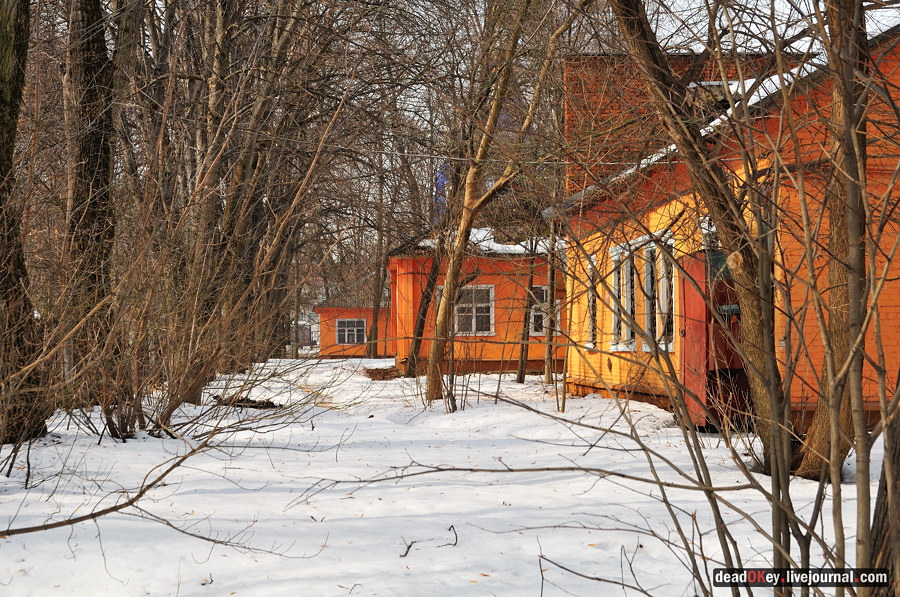 http://www.razumov.biz/foto/manor/kostino/small/kostino_001_deadokey.livejournal.com.jpg