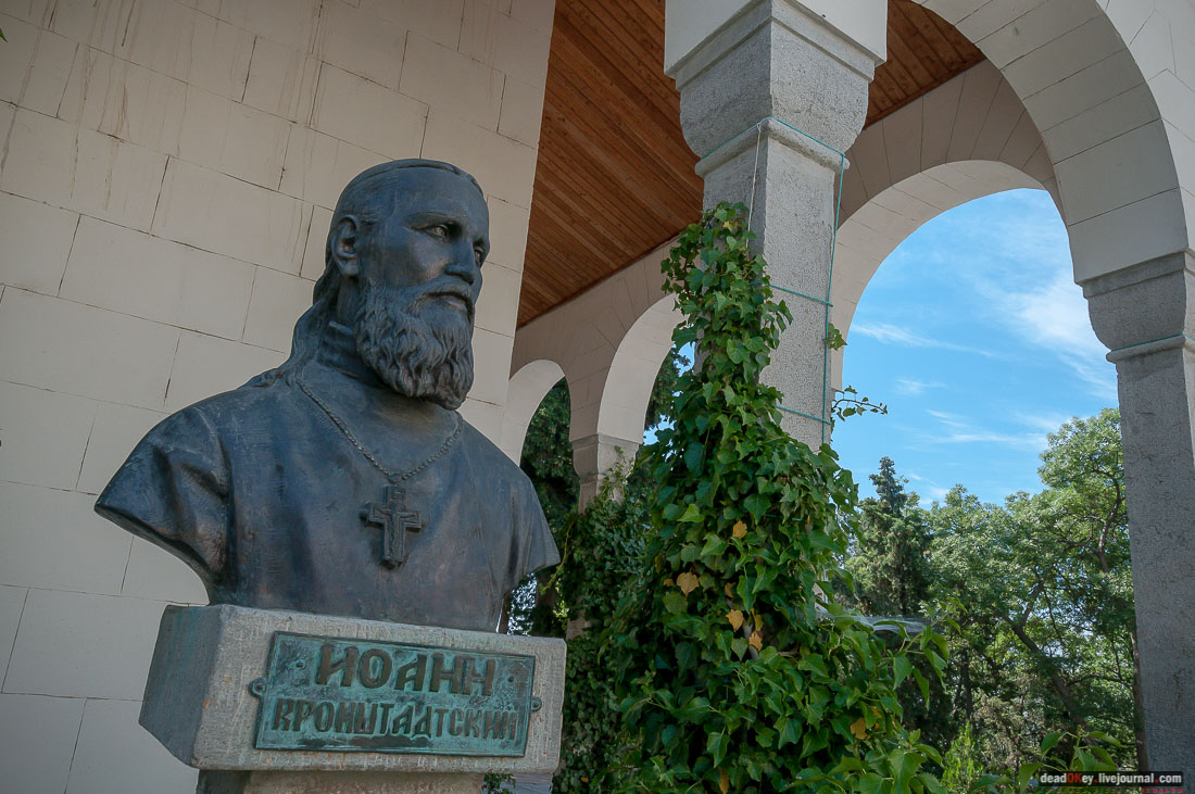 храм в ореанде в крыму. Смотреть фото храм в ореанде в крыму. Смотреть картинку храм в ореанде в крыму. Картинка про храм в ореанде в крыму. Фото храм в ореанде в крыму